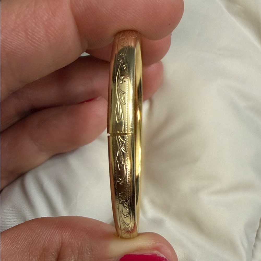 Engraved Gold-Tone Bangle child Bracelet - Picture 2 of 3